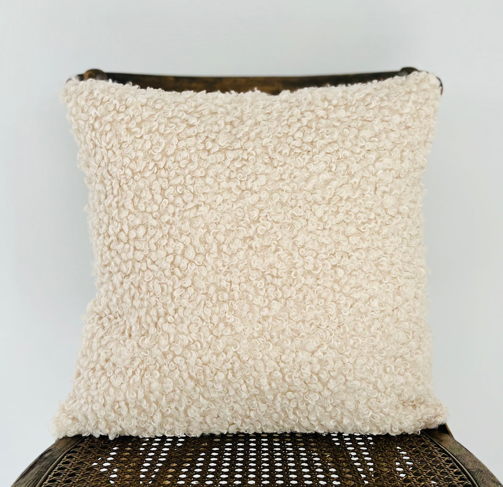 Bouclé Pillow in Natural