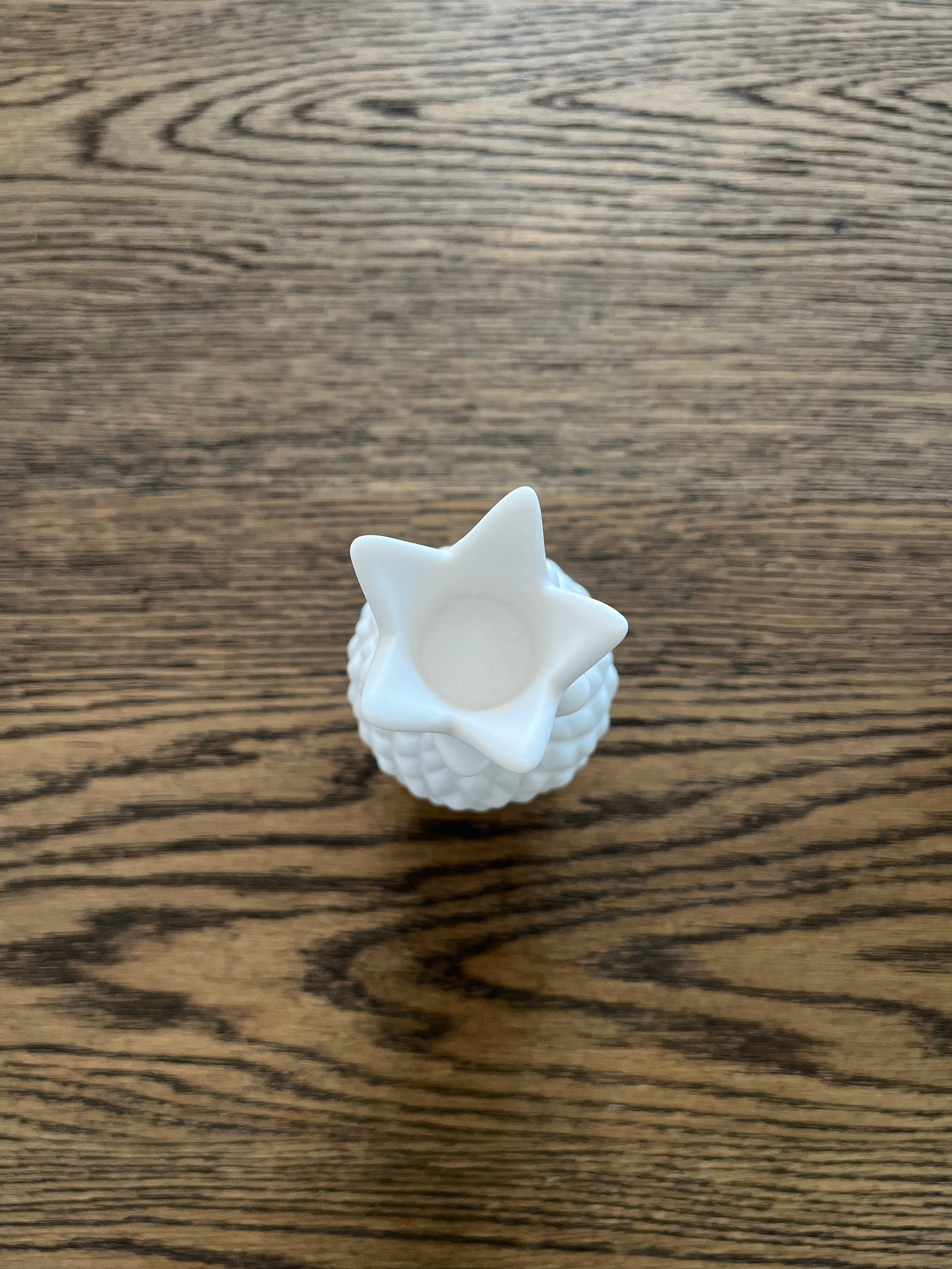 Pineapple Taper Candle Holder in Warm White