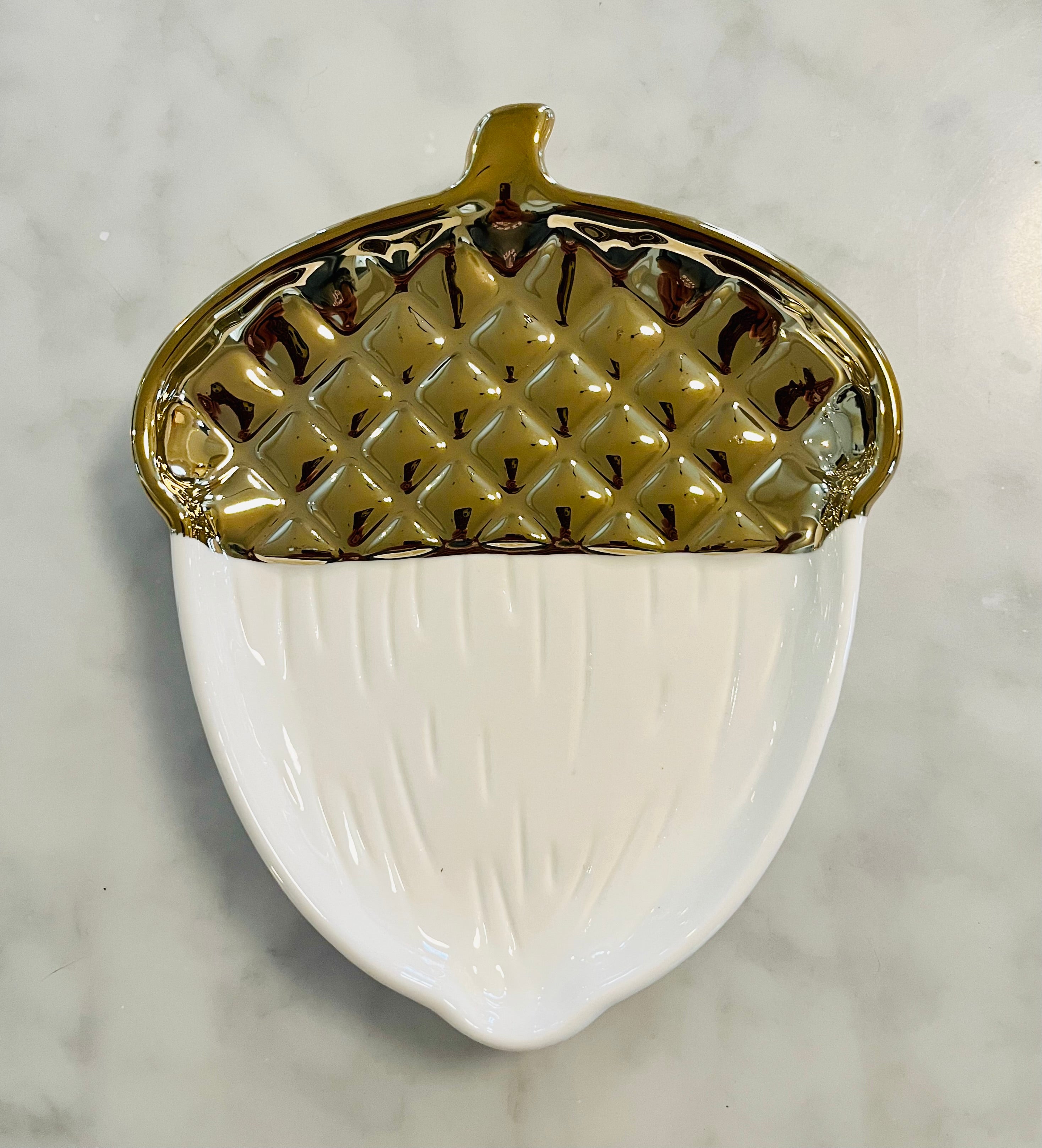 Acorn Trinket Dish in Light Gold & Warm White
