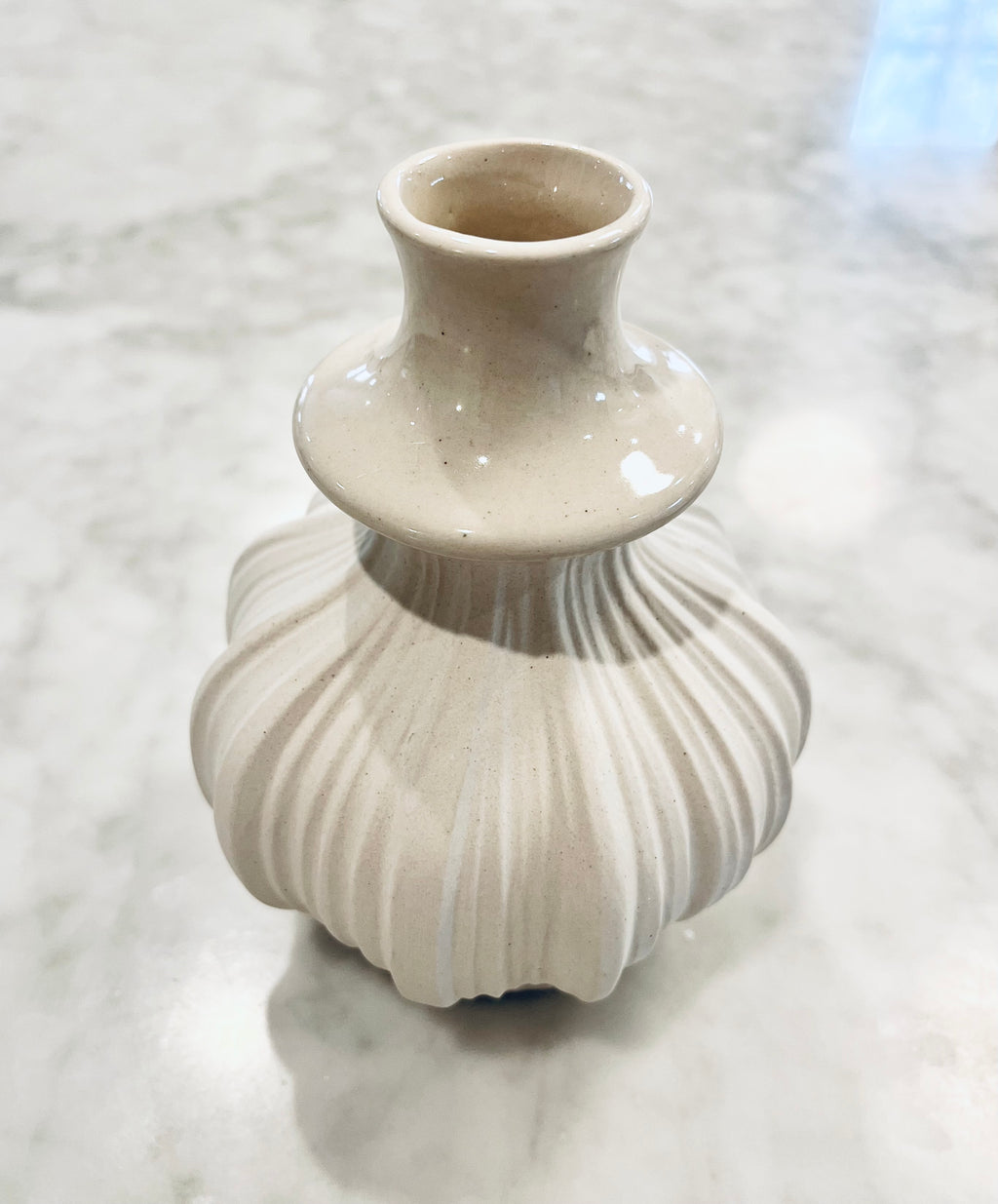 Pleated Speckled Vase - Round