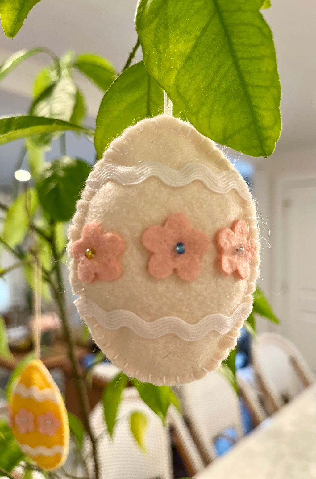Felt Easter Egg Ornament - Warm White